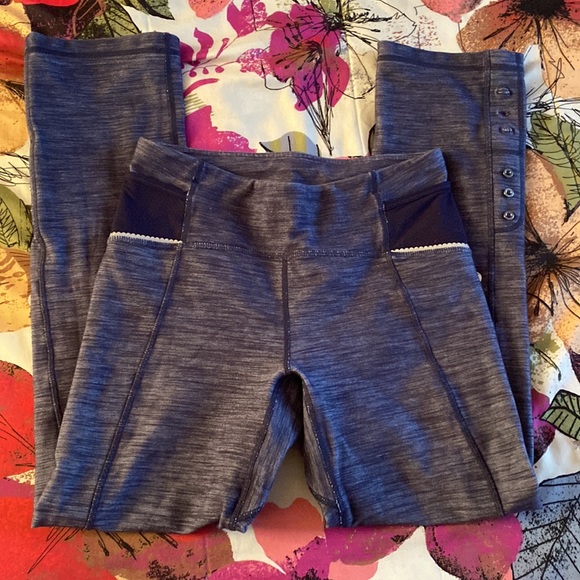 Lululemon Ride On Crop - Picture 8 of 11